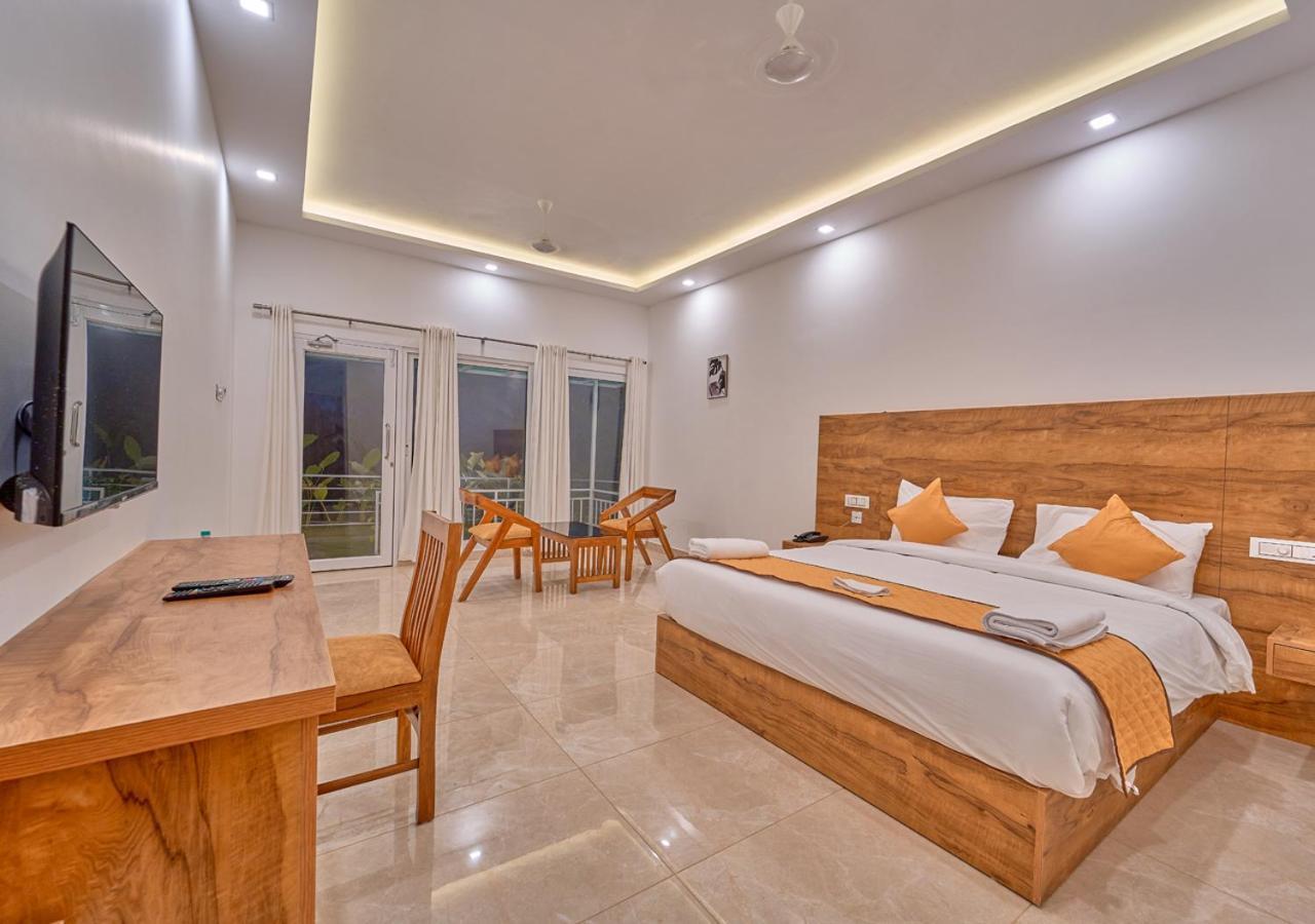 Ice Mist Pool Resort Munnar By Voye Homes Bagian luar foto