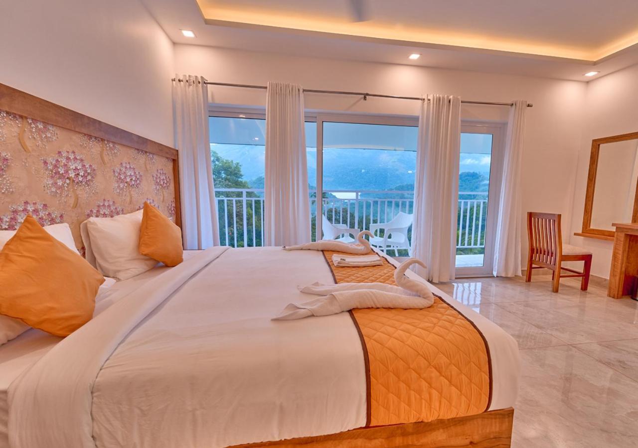 Ice Mist Pool Resort Munnar By Voye Homes Bagian luar foto